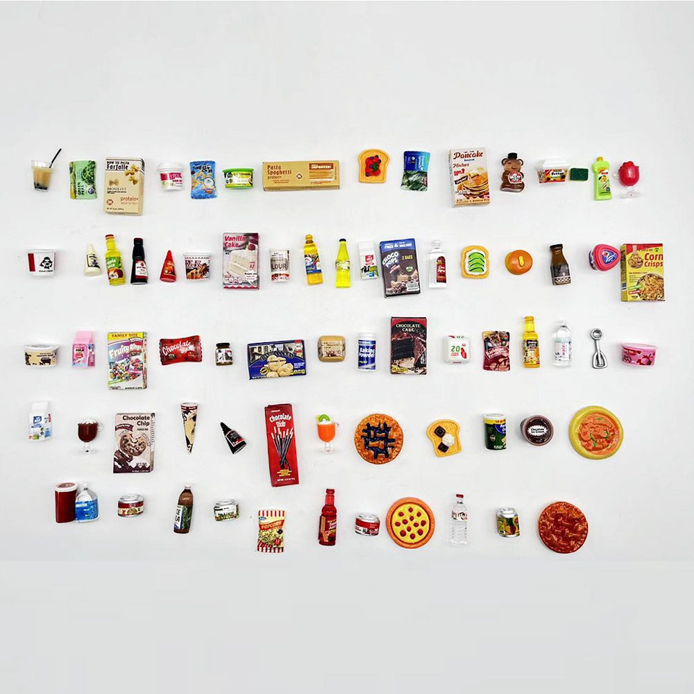 ミニチャンプス 1/18 Kimi(キミ)、David(デイビッド)2点セット ミニチャンプス 1/18 Kimi(キミ)、David(デイビッド)2点セット