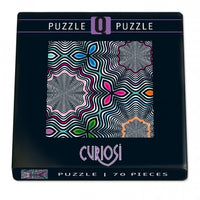 Q PUZZLE: SHAKE DISPLAY